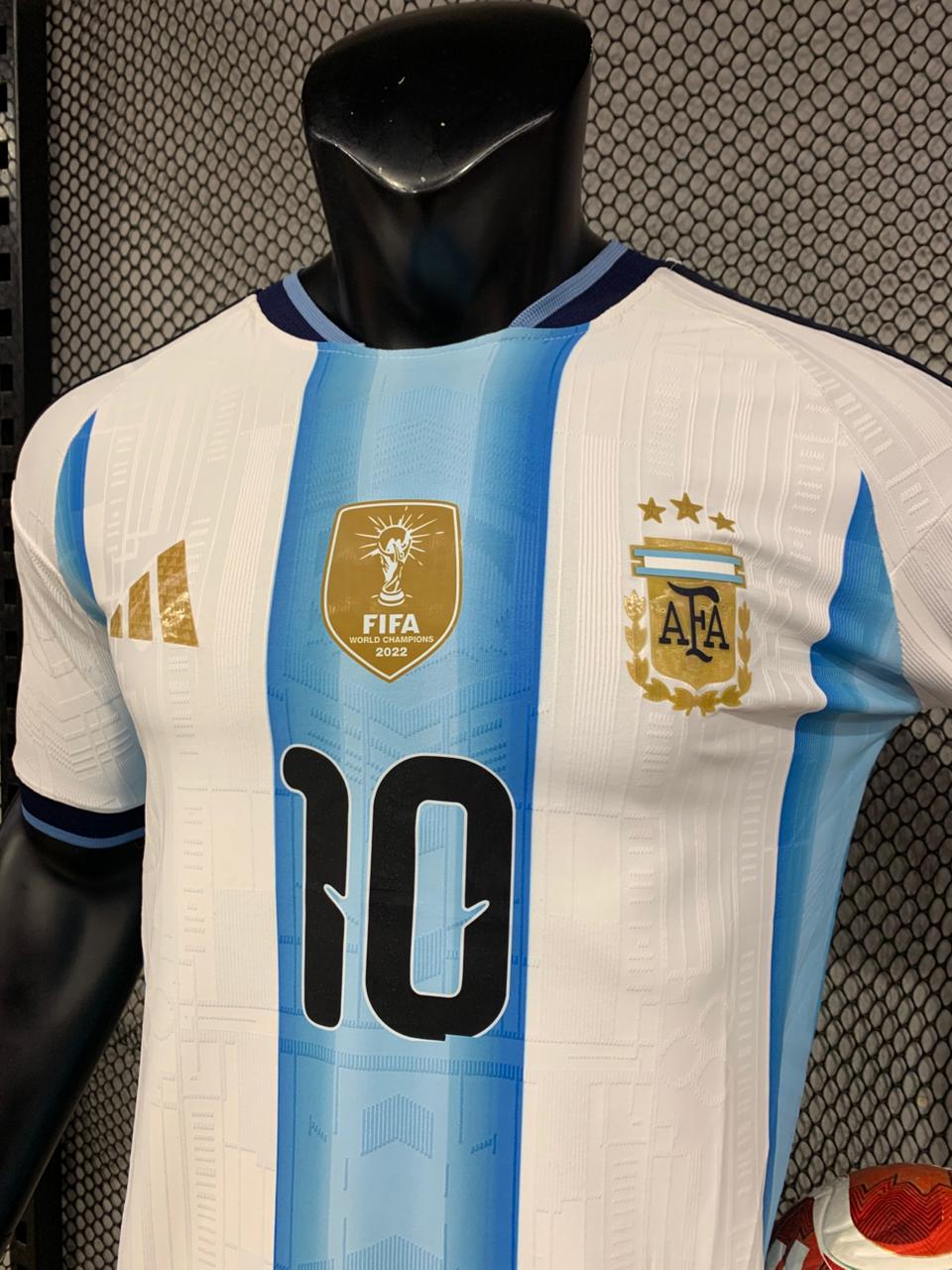 تيشرت منتخب الارجنتين الاساسي مع طباعة ميسي 10