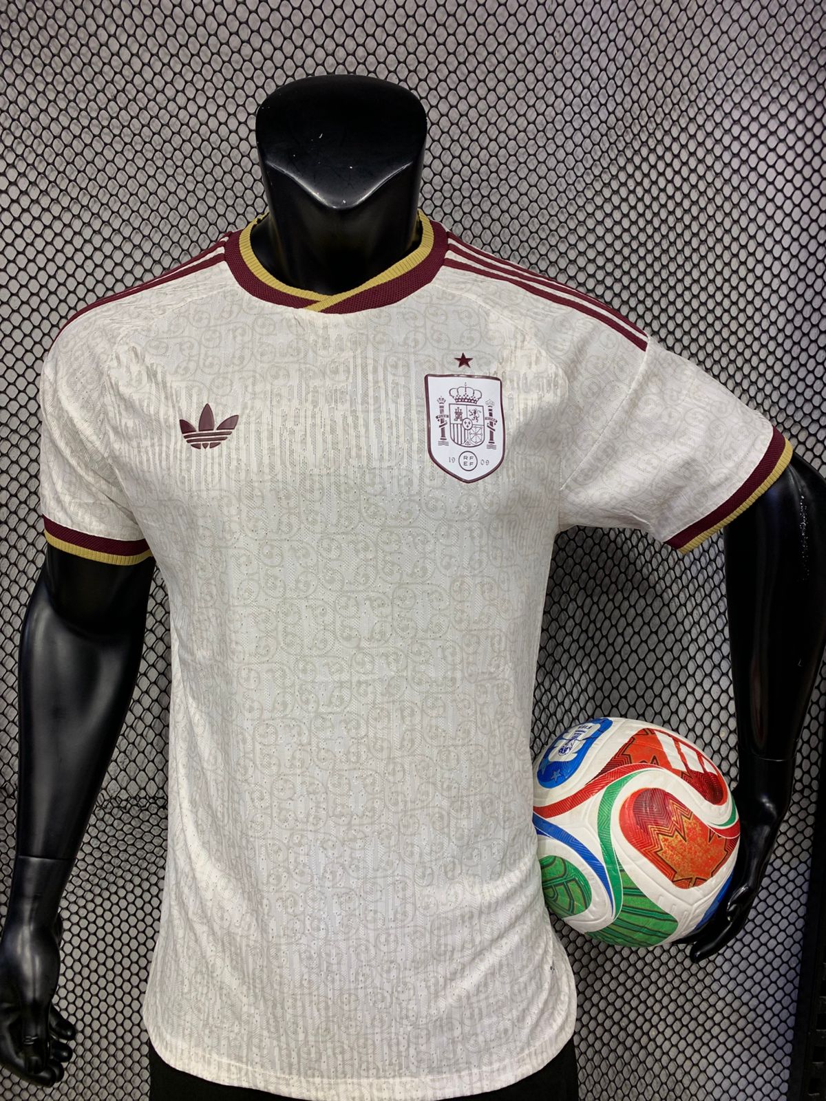تيشرت منتخب اسبانيا الاحتياطي بلاير ايديشن 2026