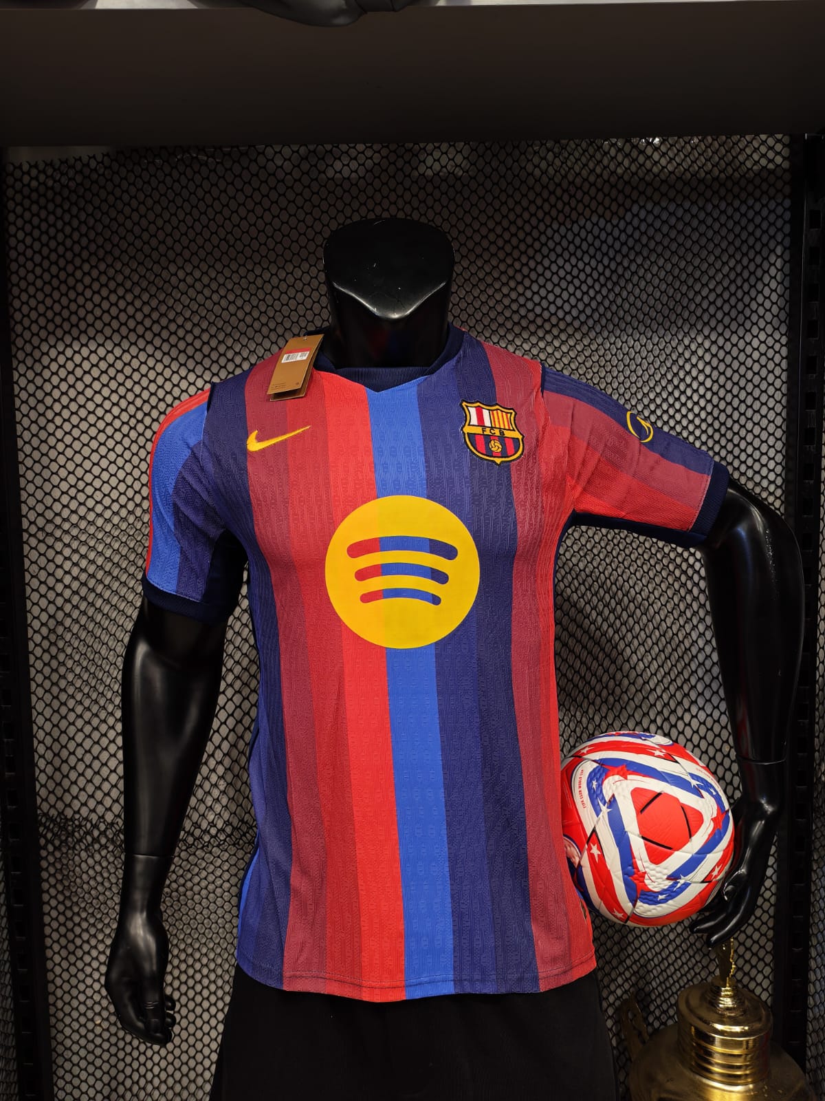 تيشيرت برشلونه الاساسي تطريز 26/27