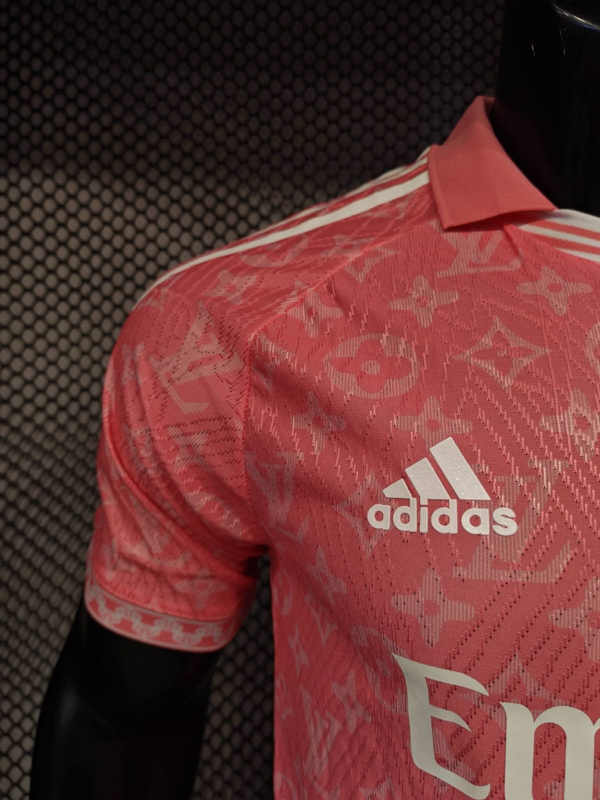 real madrid collab lv-pink