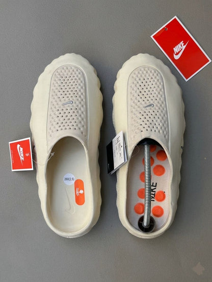 Nike Mind Slipper