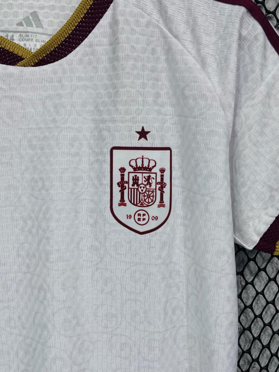 Spain Away 26/27