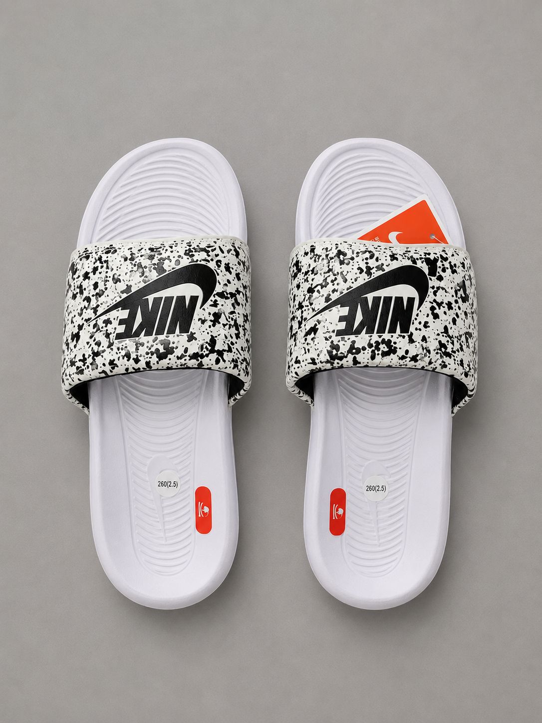 Nike Tech Slipper
