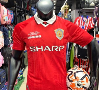 مانشيستر يونايتد كلاسيك مستورد