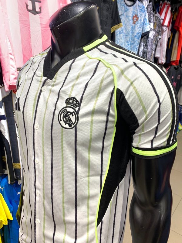 ⁦قميص ريال مدريد⁩ - الصورة ⁦2⁩