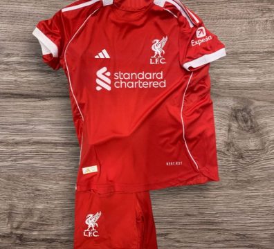 طقم ليفربول اطفال 26/25