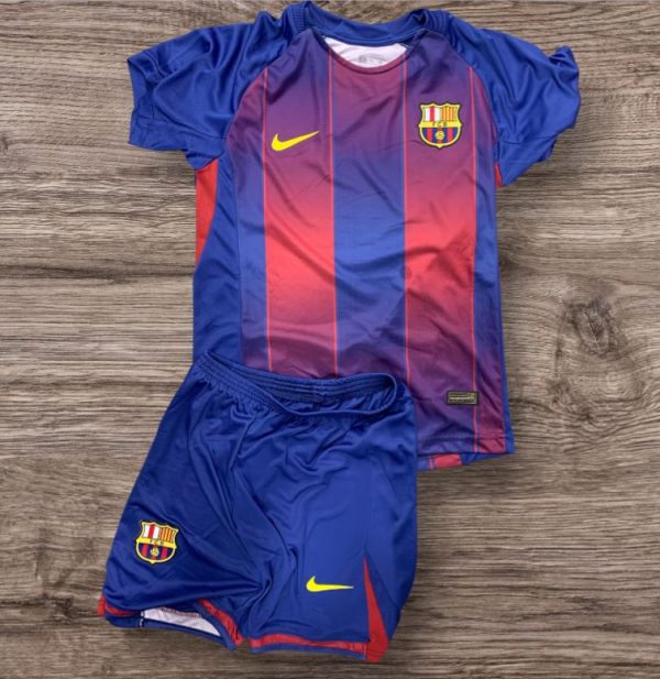 طقم برشلونه اطفالي 26/25