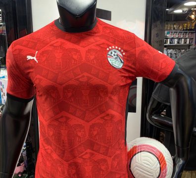 منتخب مصر بطباعه صلاح