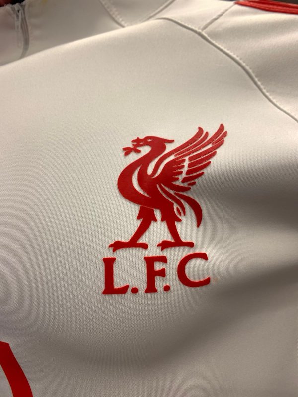 ⁦تراك ليفربول التدريب الابيض⁩ - الصورة ⁦2⁩