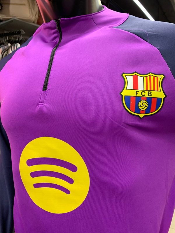 ⁦تراك برشلونه بنفسجي⁩ - الصورة ⁦2⁩