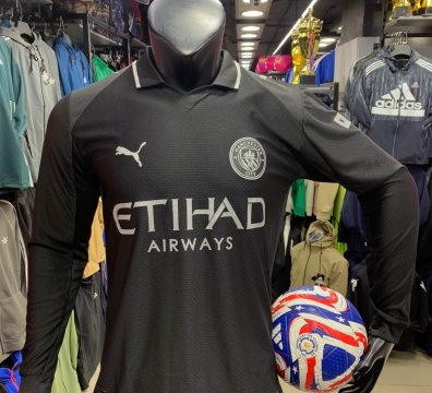 مانشيستر سيتي الاسود كم