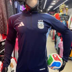 تراك الارجنتين الكحلي