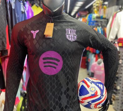 تراك برشلونه بشعارات موڤ تطريز