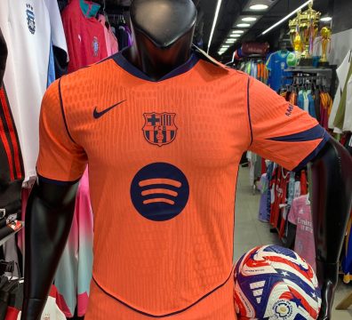 تيشرت برشلونه التالت بلاير ايديشن