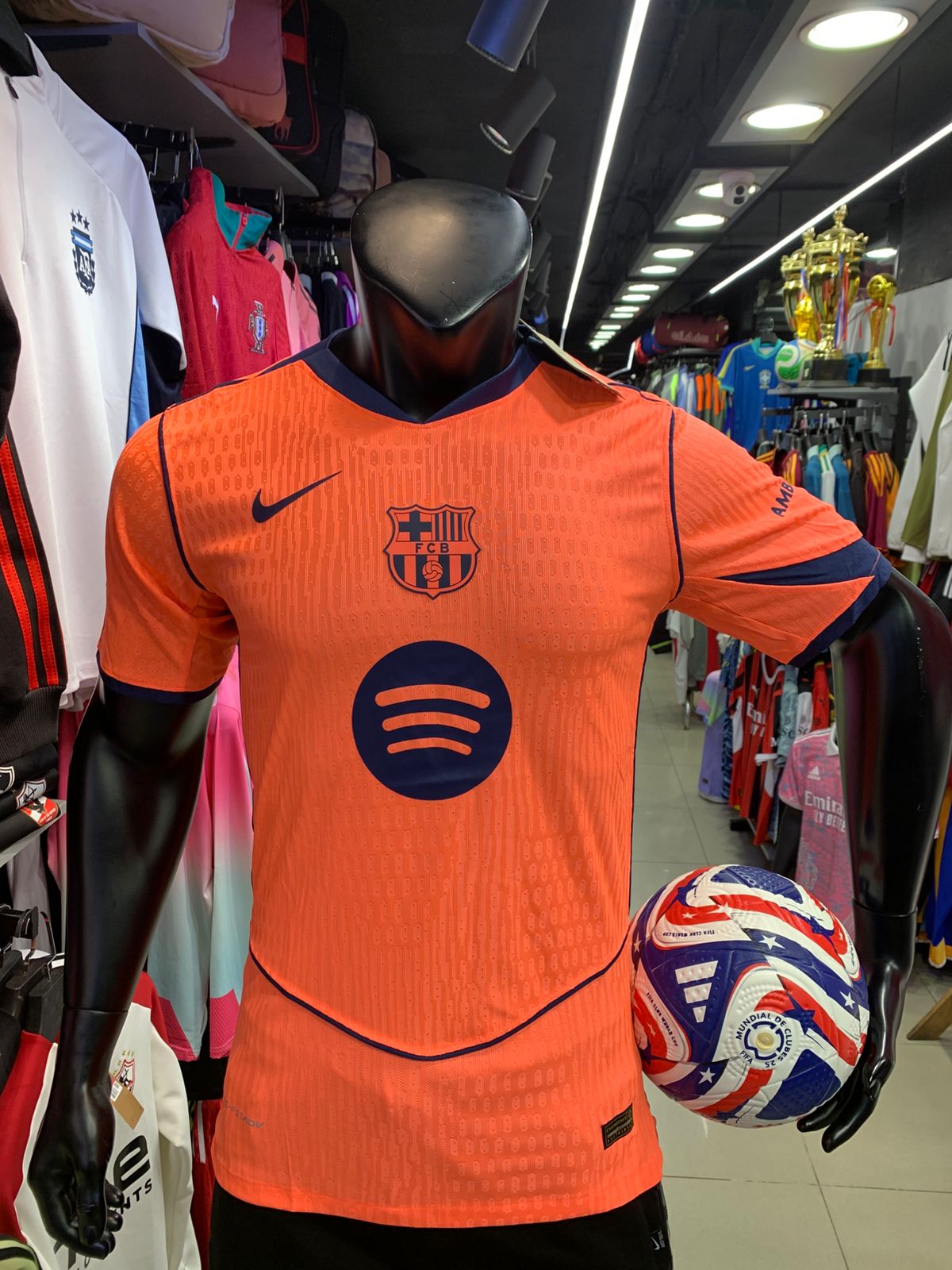 تيشرت برشلونه التالت بلاير ايديشن