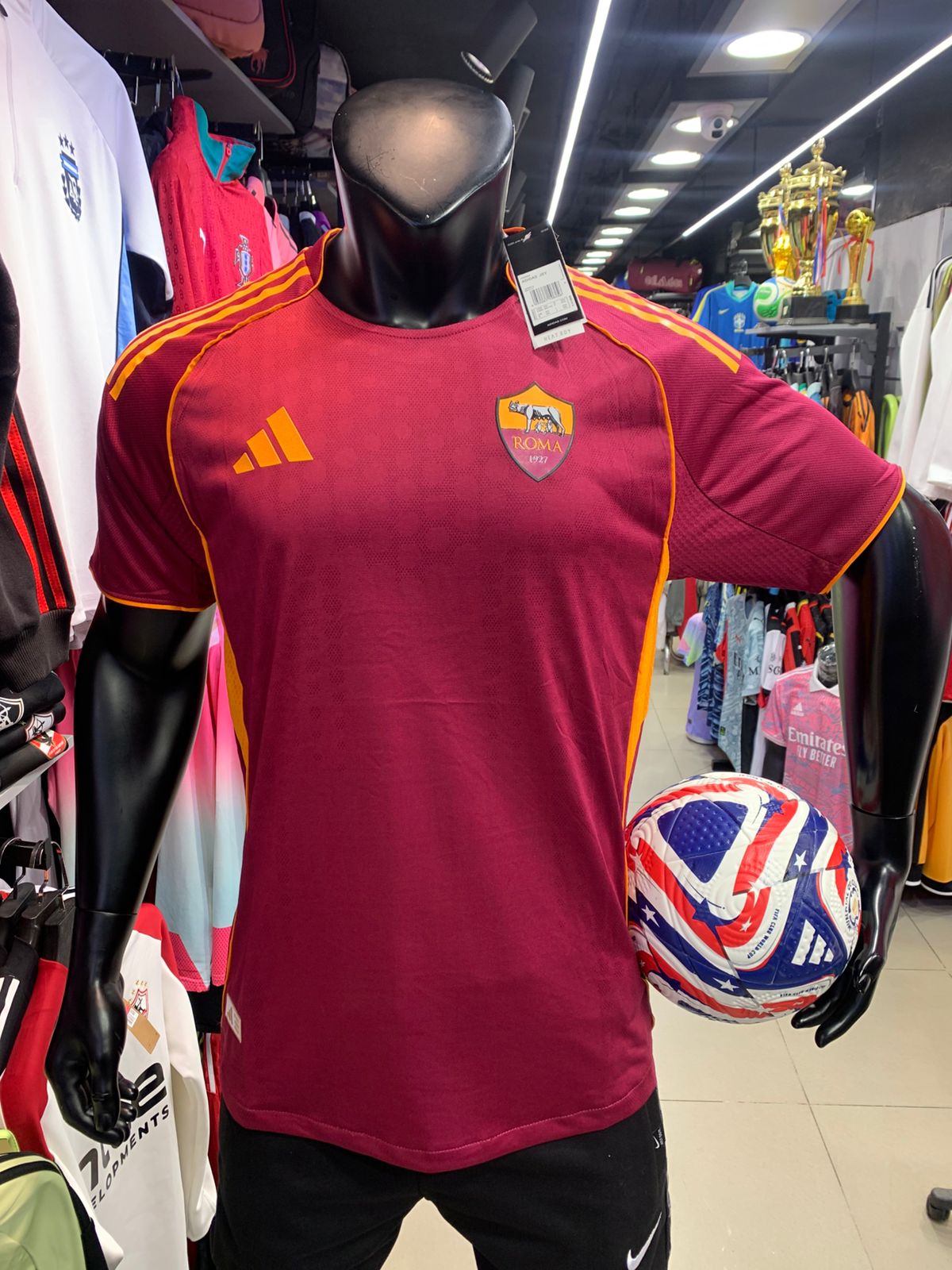 تيشرت روما الاساسي بلاير ايديشن