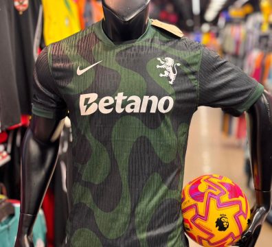 تيشرت سبورتنچ لشبونه الثالث بلاير ايديشن