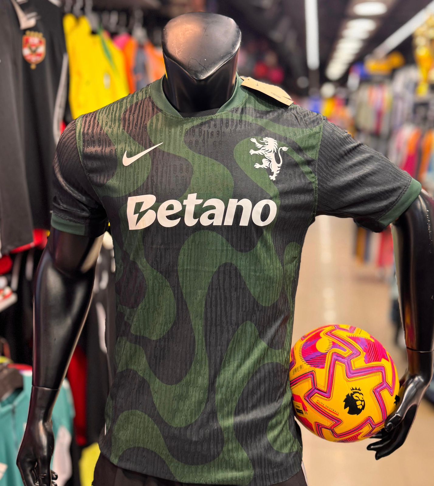 تيشرت سبورتنچ لشبونه الثالث بلاير ايديشن