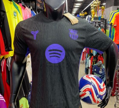 تيشرت برشلونه التدريب بلاير ايديشن