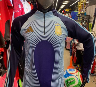 تراك الارجنتين كحلي