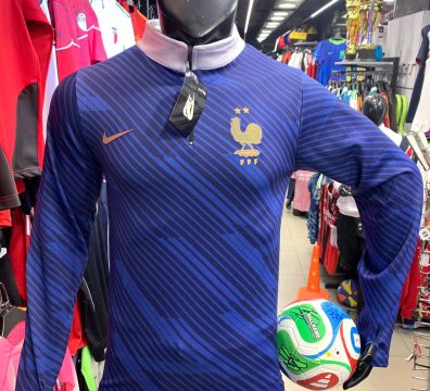 تراك فرنسا الازرق