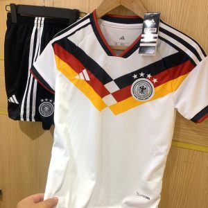 طقم المانيا اطفالي مستورد