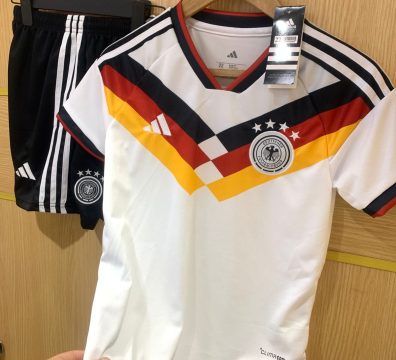 طقم المانيا اطفالي مستورد